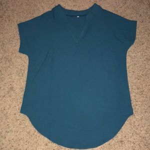 NWOT  women’s top size L